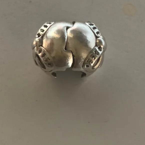 COPY - 100% Auth Pandora Charm - Picture 7 of 8